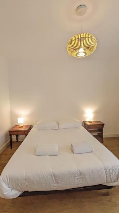 Le 828 : Appartement En Plein Centre De 瓦讷 外观 照片
