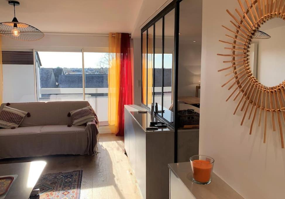 Le 828 : Appartement En Plein Centre De 瓦讷 外观 照片